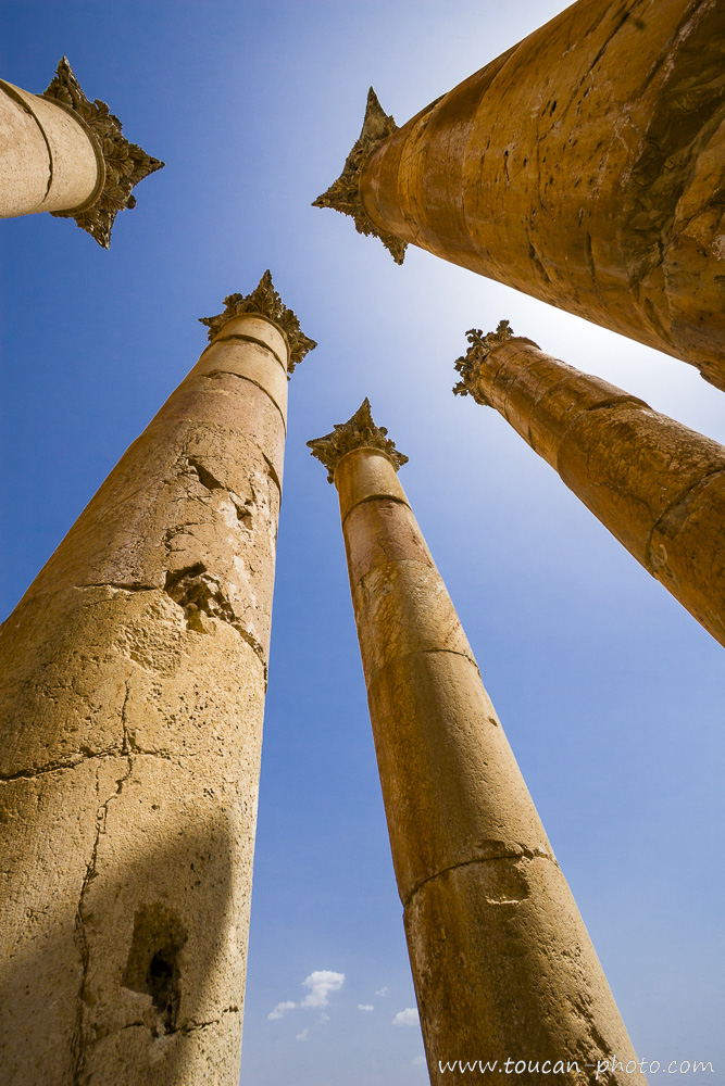 Colonnes corinthiennes du Temple d'Artémis, IIe siècle, Jerash, Jordanie