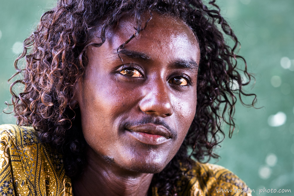 Portrait d'un jeune Afar à Hamed Ela, dans la dépression du Danakil (Éthiopie)